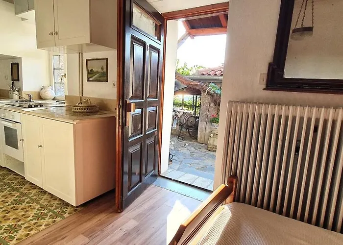 Guesthouse Parthenon Apartahotel