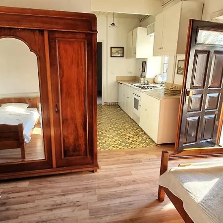 Guesthouse Parthenon 公寓式酒店 Parthenón