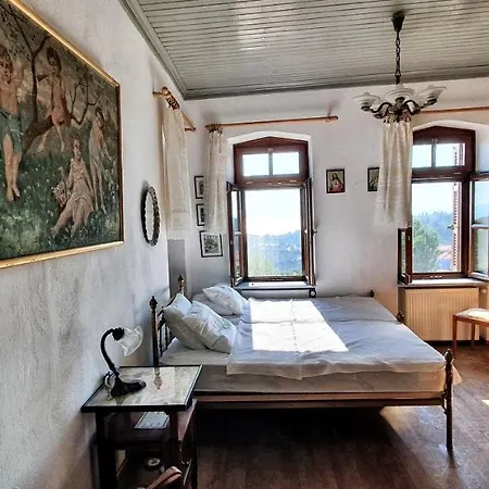 Guesthouse Parthenon 公寓式酒店 3*